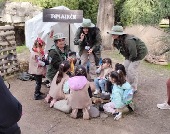 CAMPAMENTO DE INVESTIGACIÓN - Frente al Hospital Veterinario